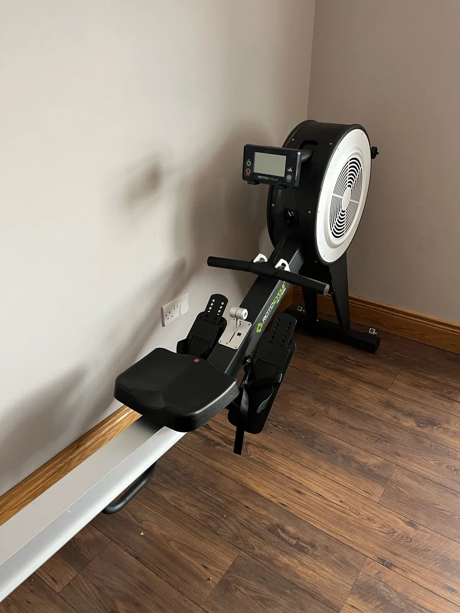 Rowing Machine - Image 3
