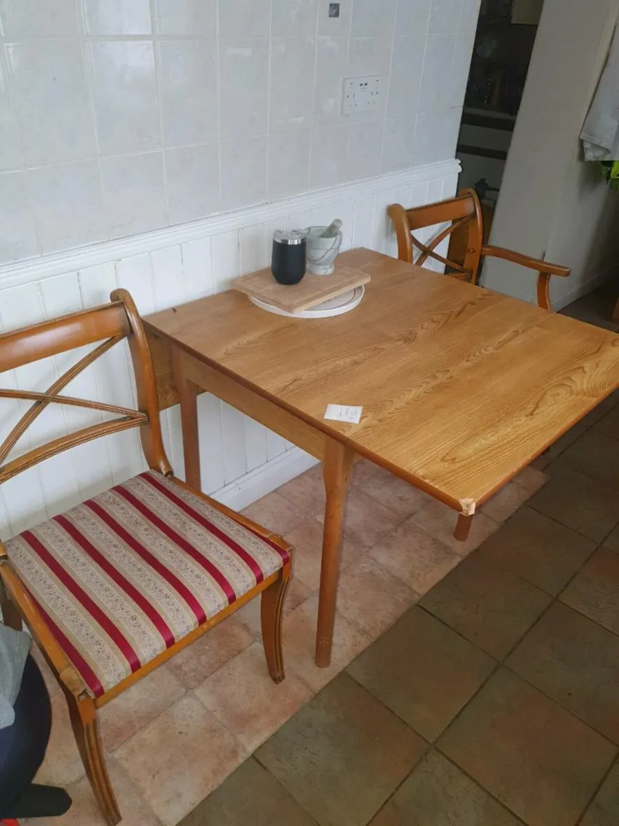 FURNITURE - Image 2