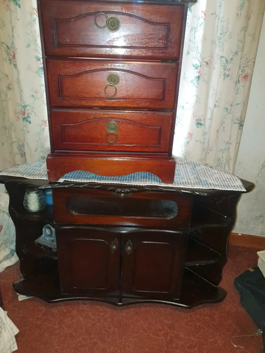 FURNITURE - Image 4