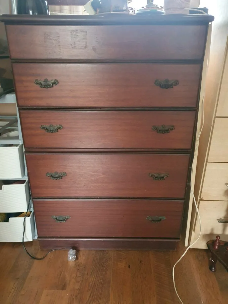 FURNITURE - Image 4