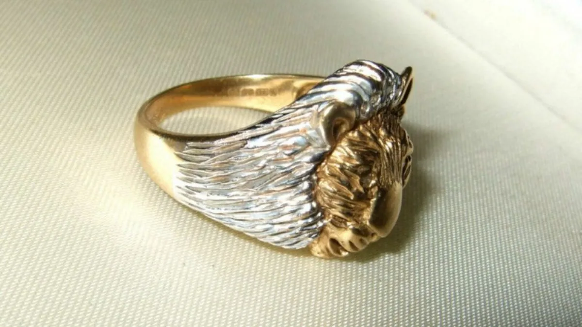 Vintage Hallmarked 9K Gold/Diamond Ring - Image 4