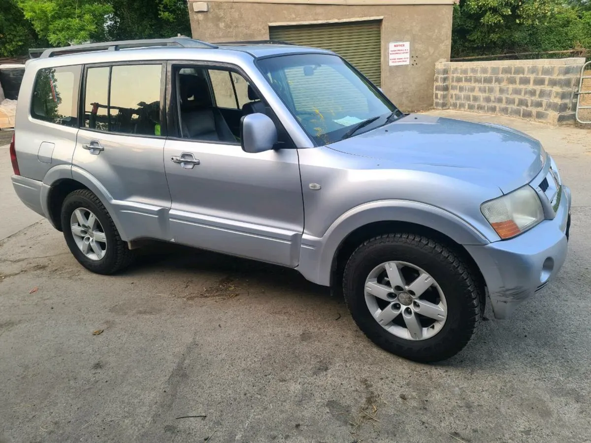 Mitsubishi  pajero - Image 1