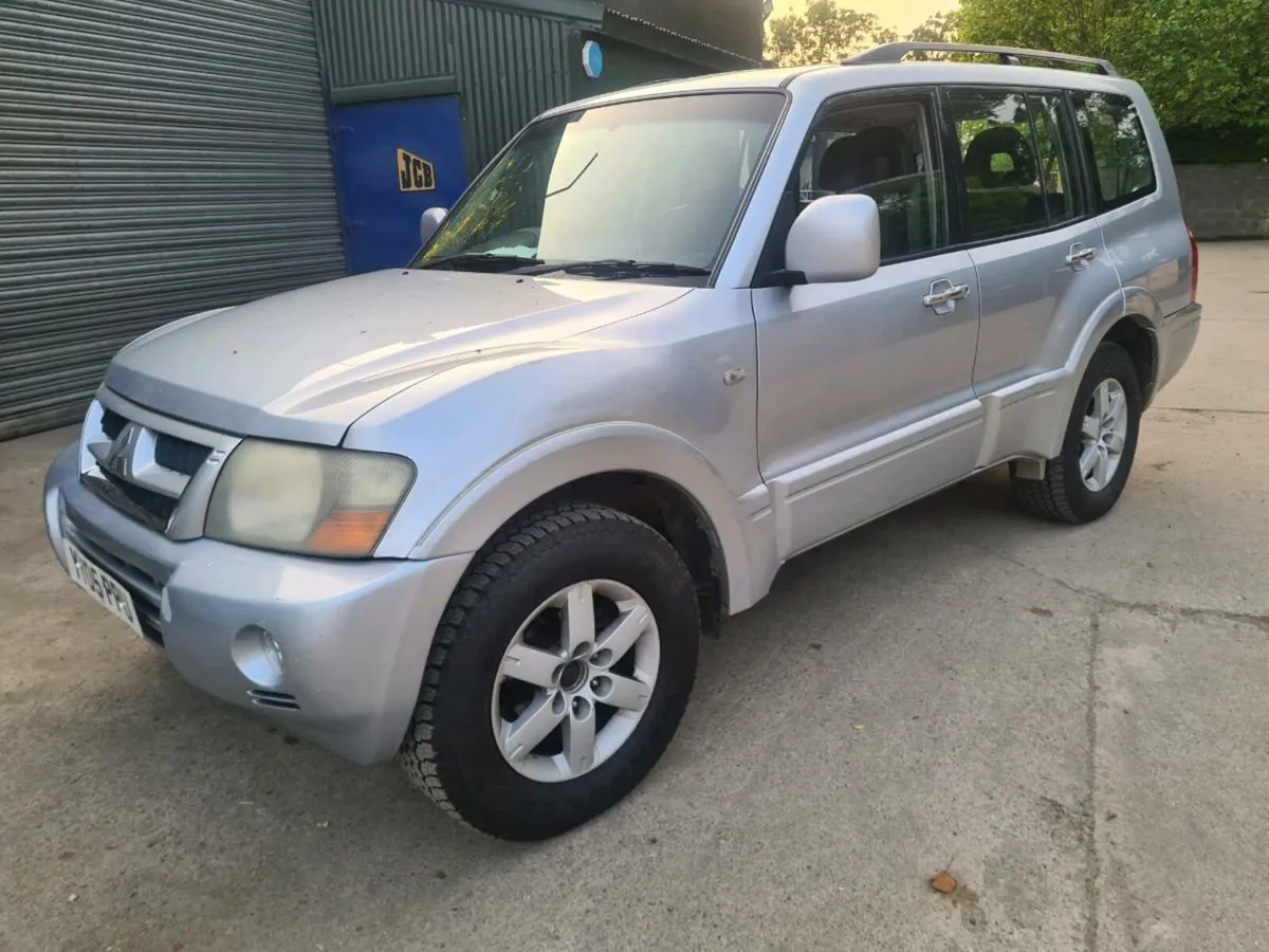 Mitsubishi  pajero - Image 2