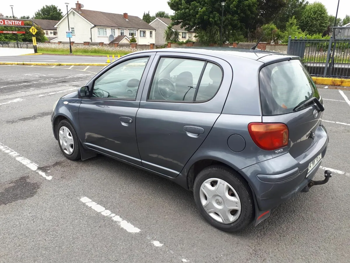 Toyota Yaris 2004 - Image 3