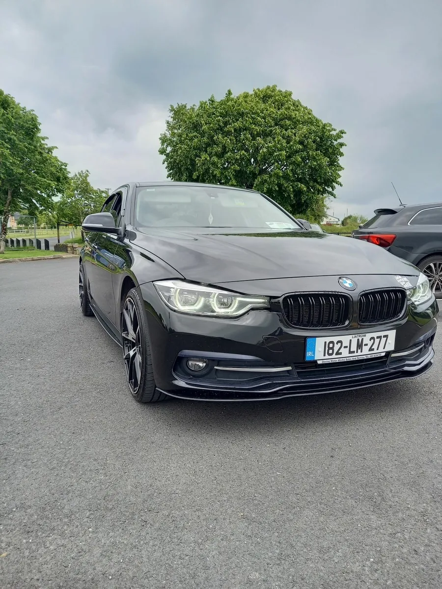 BMW 3-Series 2018 - Image 2