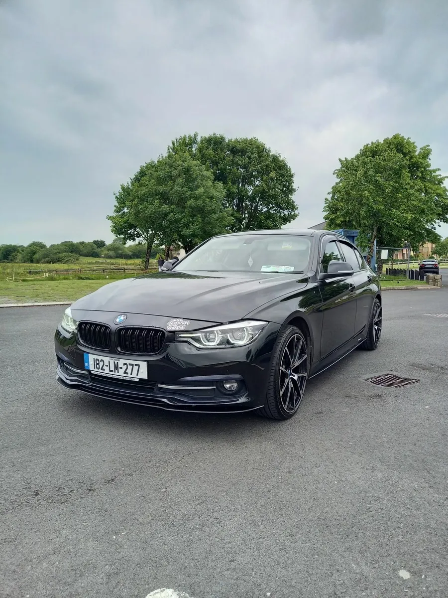 BMW 3-Series 2018 - Image 1