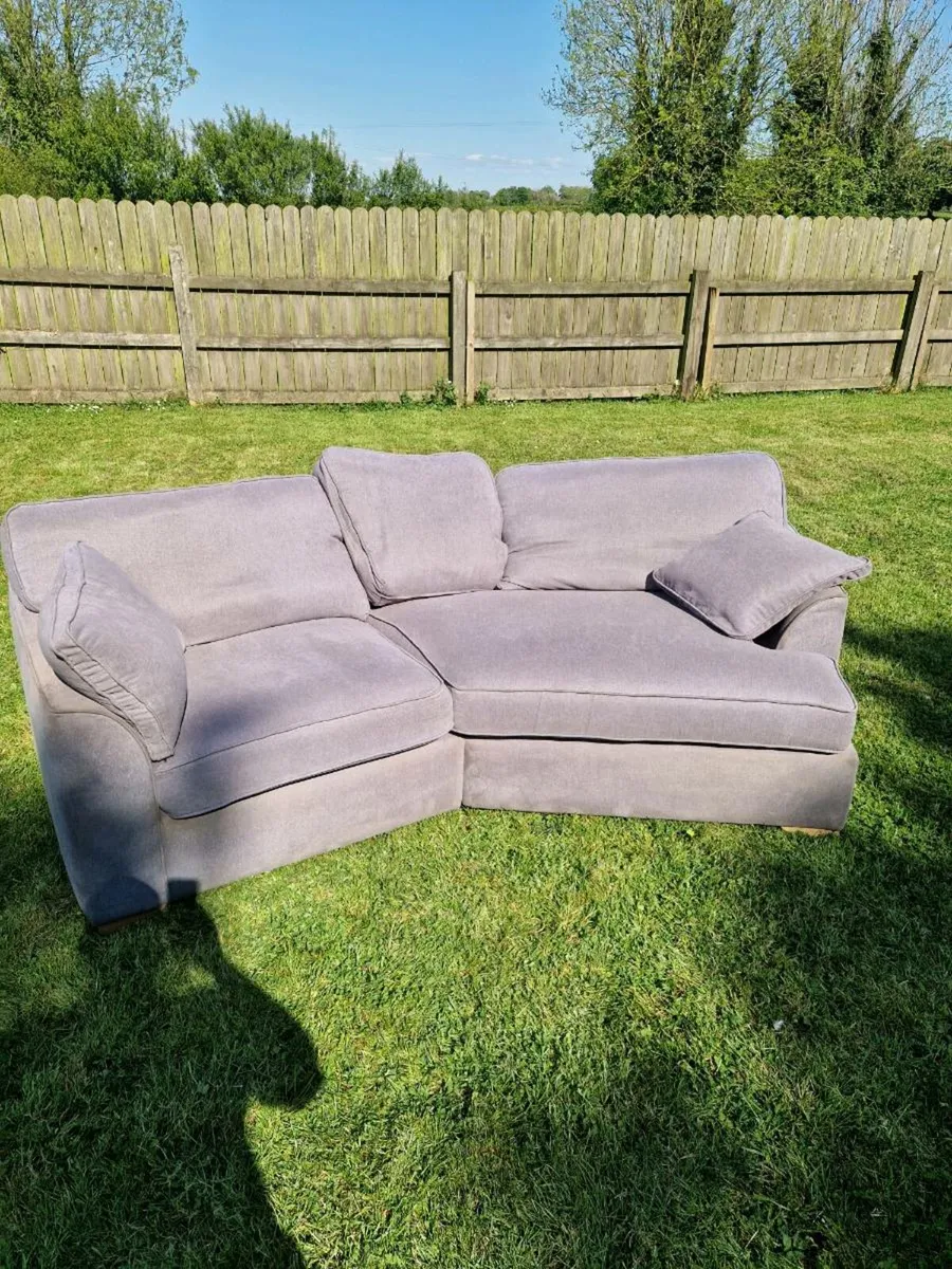 Angled corner sofa - Image 4