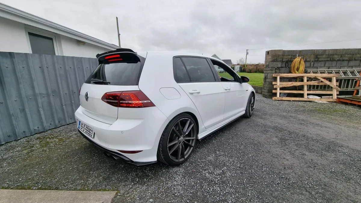 Golf R - Image 1