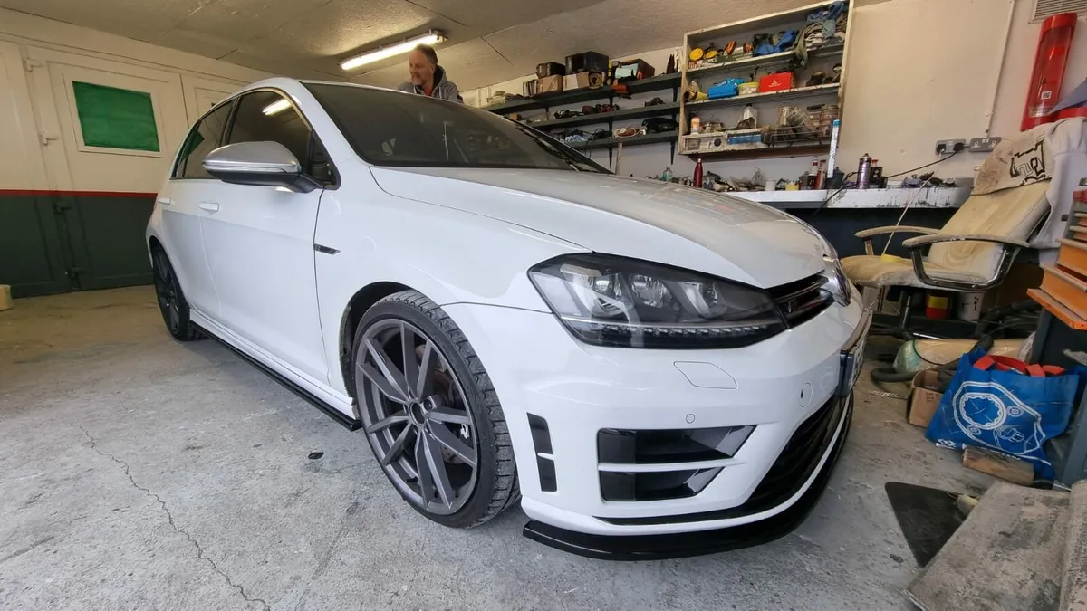 Golf R - Image 2