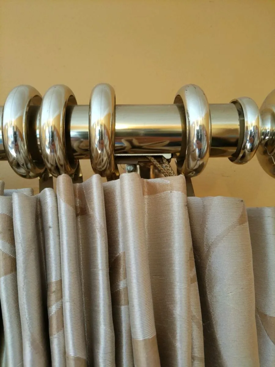 Curtains and Curtain Rail - Image 2