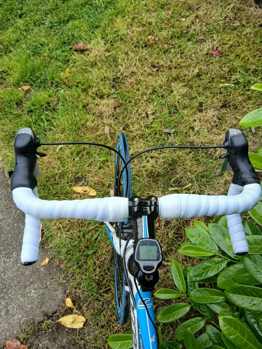 Carrera Virtuoso Road Bike - Image 2