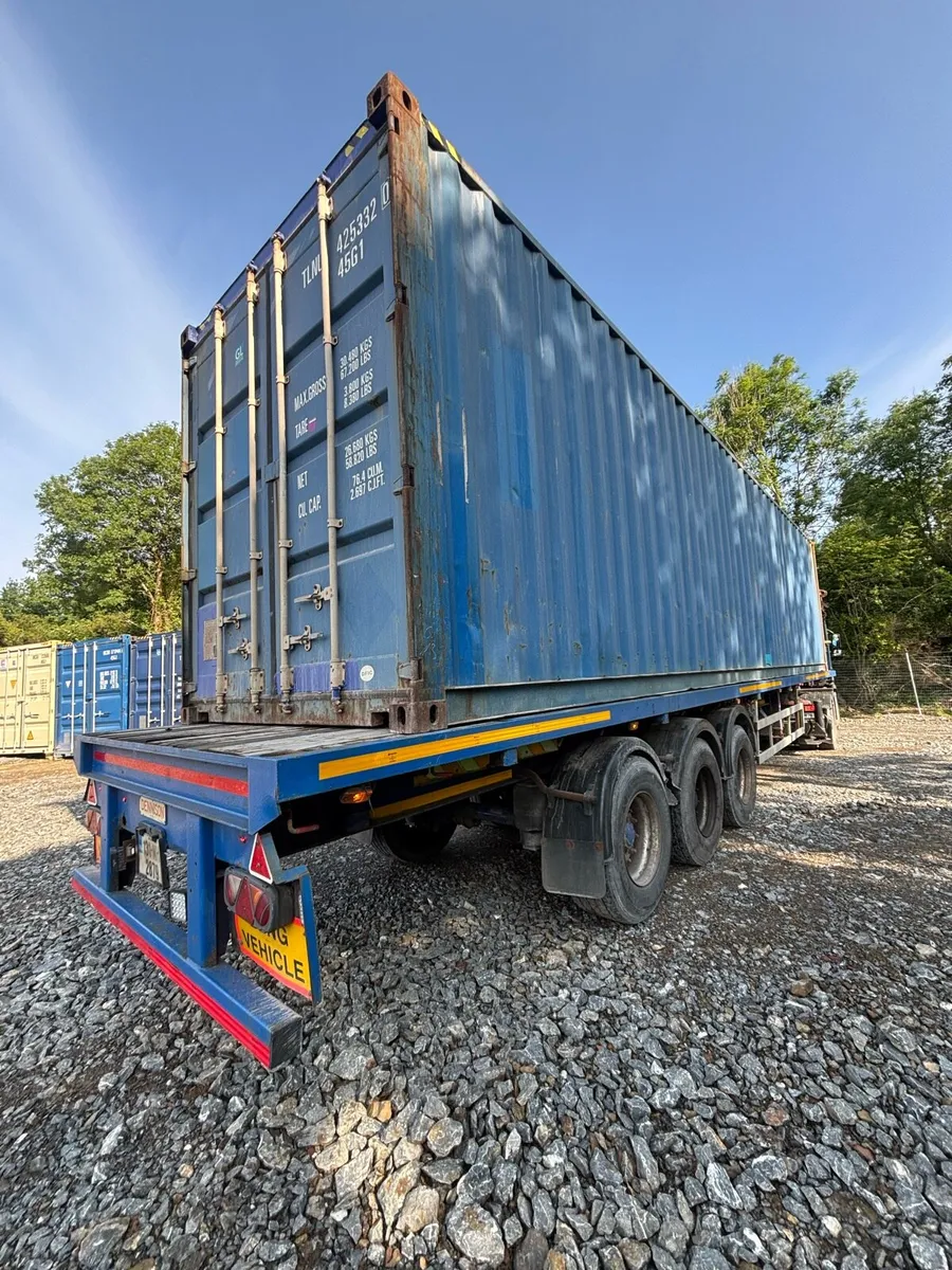 Used 40ft containers - Image 1
