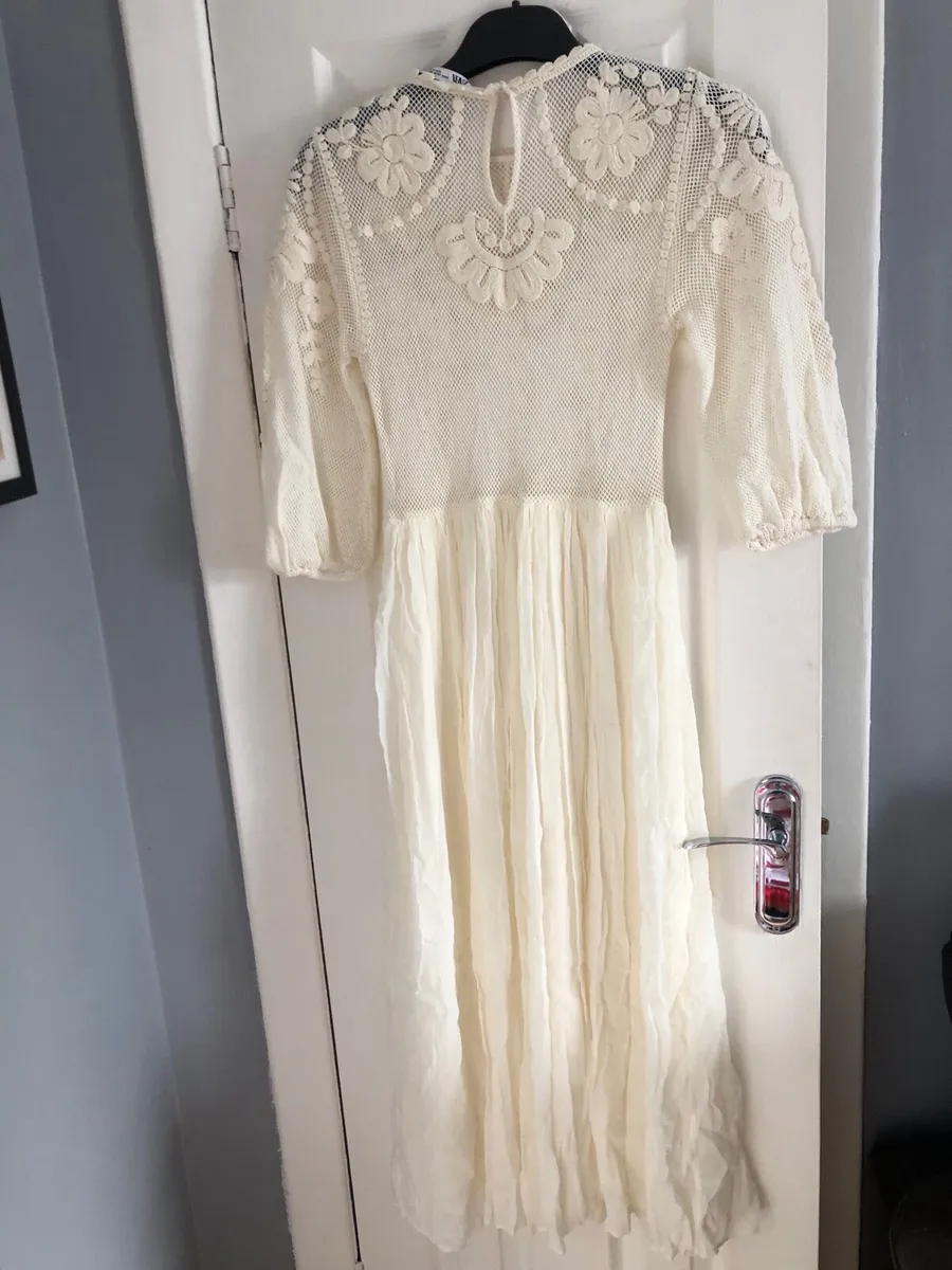 Ladies  BNWT Zara dress size M €50 - Image 2