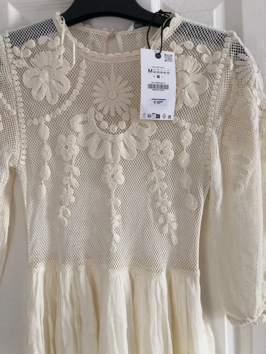Ladies  BNWT Zara dress size M €50 - Image 3