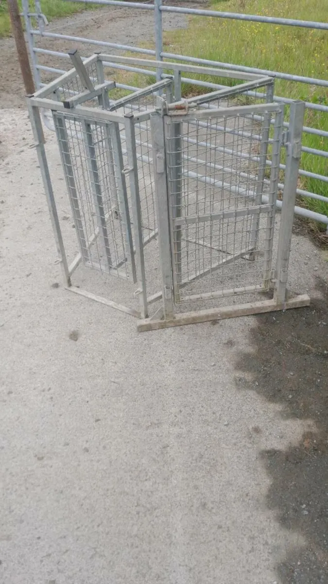 Drafting,Back Gate - Image 1