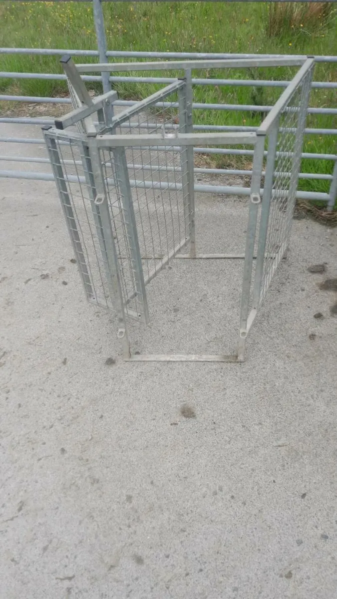 Drafting,Back Gate - Image 4