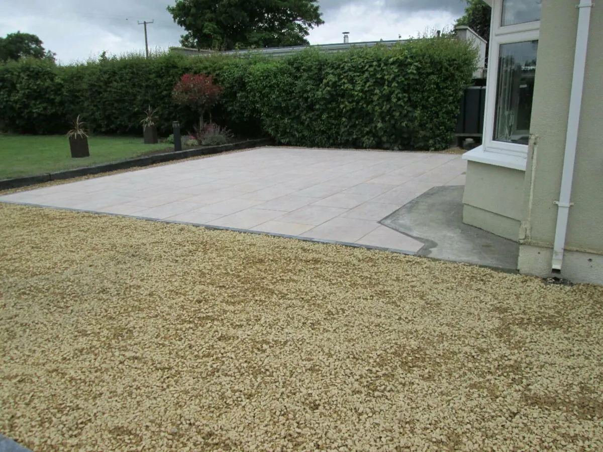 LAKESIDE LANDSCAPING AND PAVING - Image 2