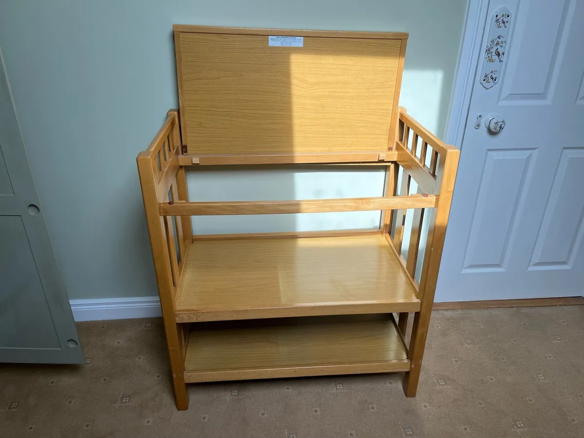 Baby changing unit - Image 2