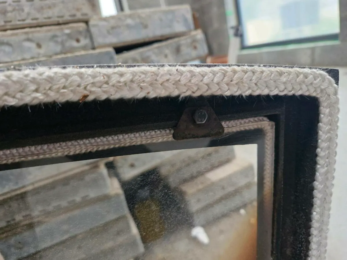 Stove - Image 2