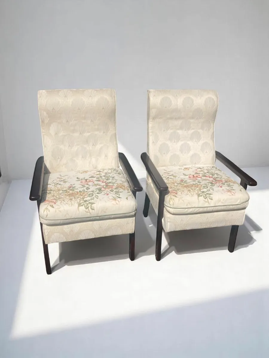Fireside Chairs x 2 - Vintage. - Image 1