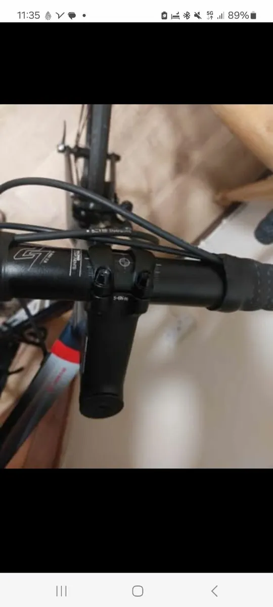 Road Bike Like New - Frame Size M - Image 2