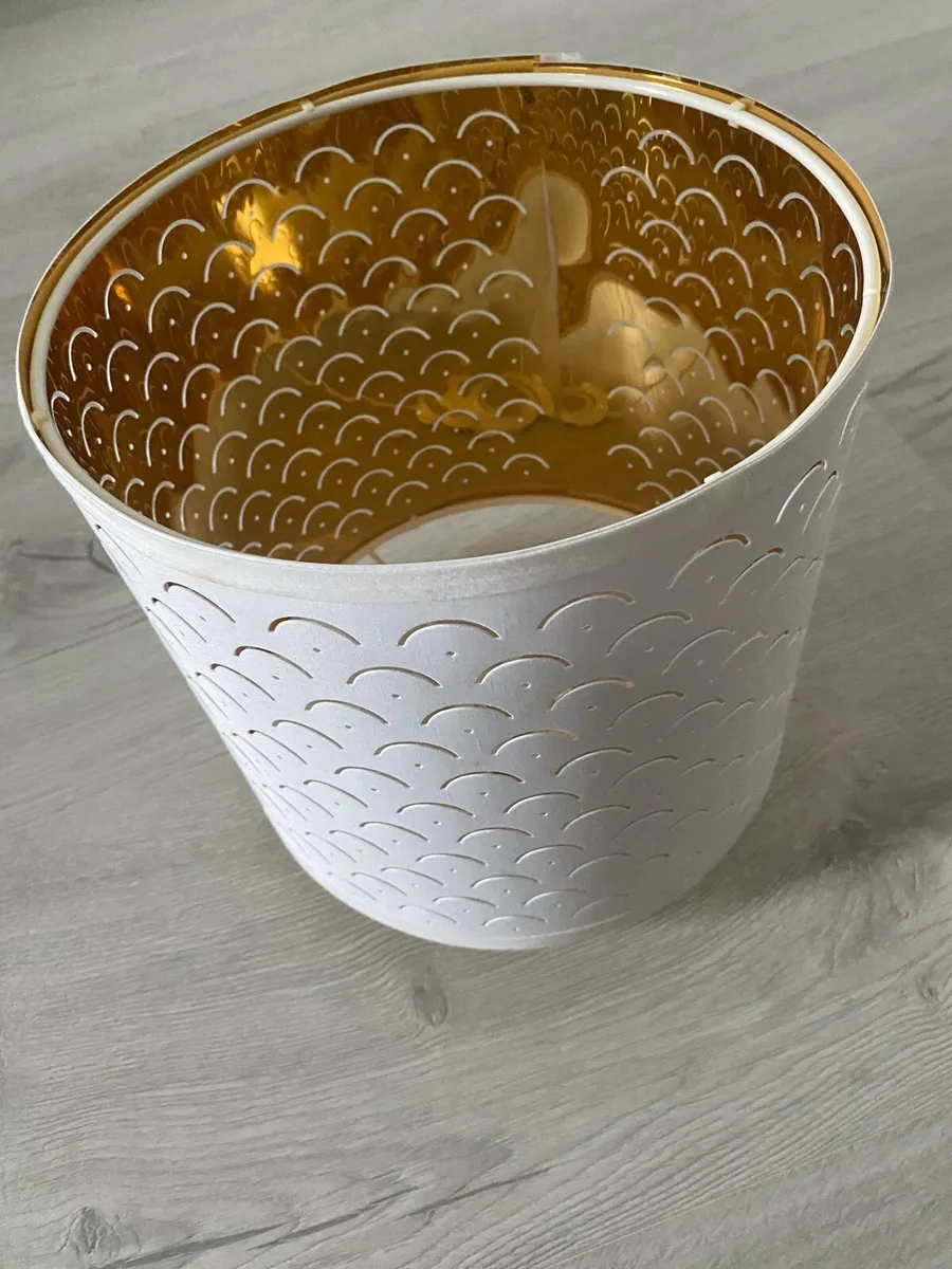 White / brass lamp shade 24cm - Image 1