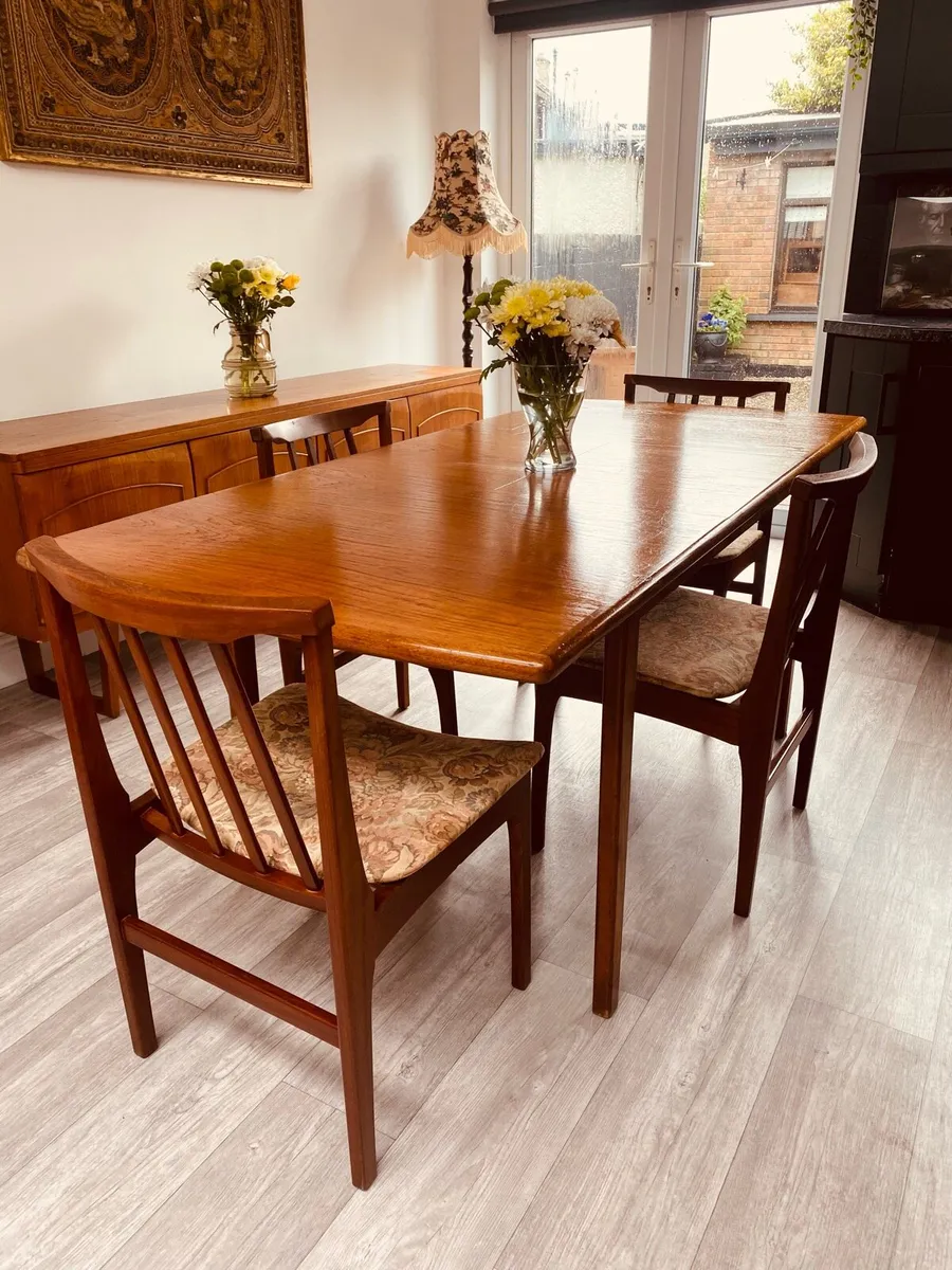 Mid Century Extendable Dining Table - Image 1