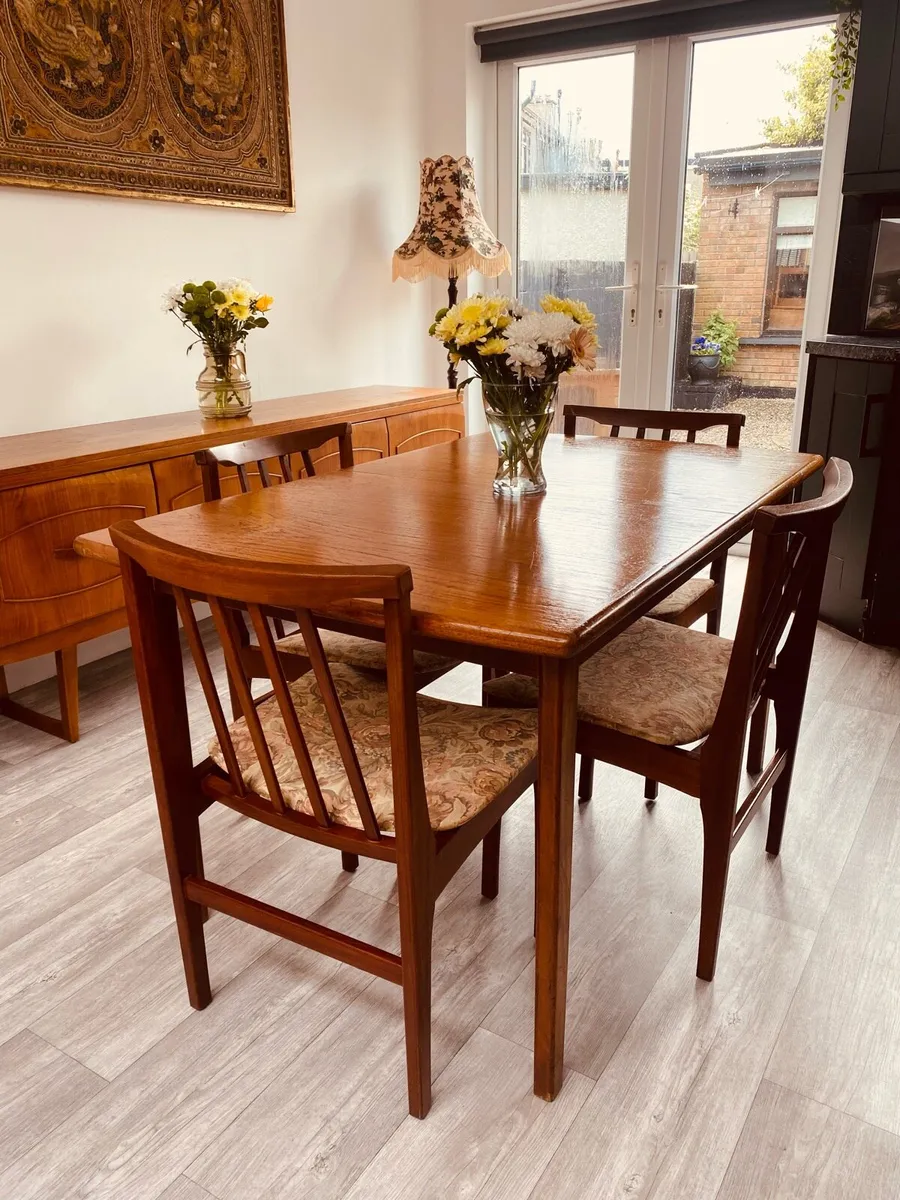 Mid Century Extendable Dining Table - Image 4