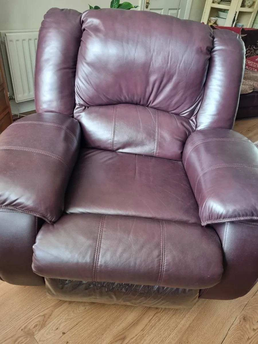 Recliner Armchair- Manual - Image 2