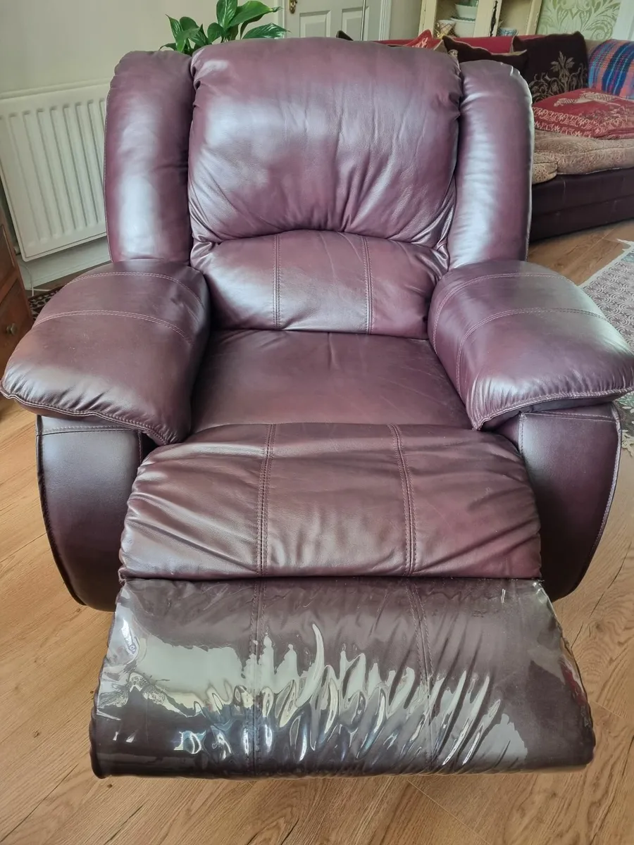 Recliner Armchair- Manual - Image 4
