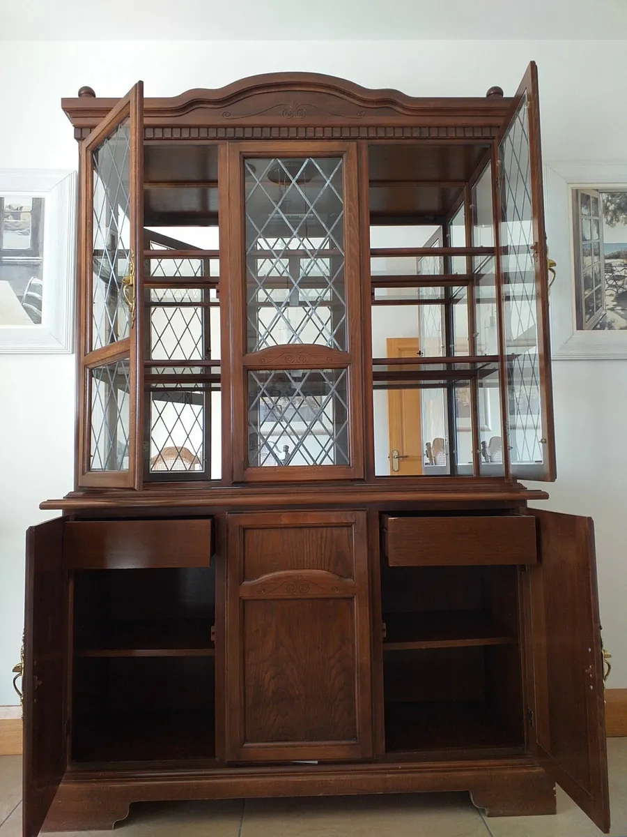 Display Cabinet - Image 2