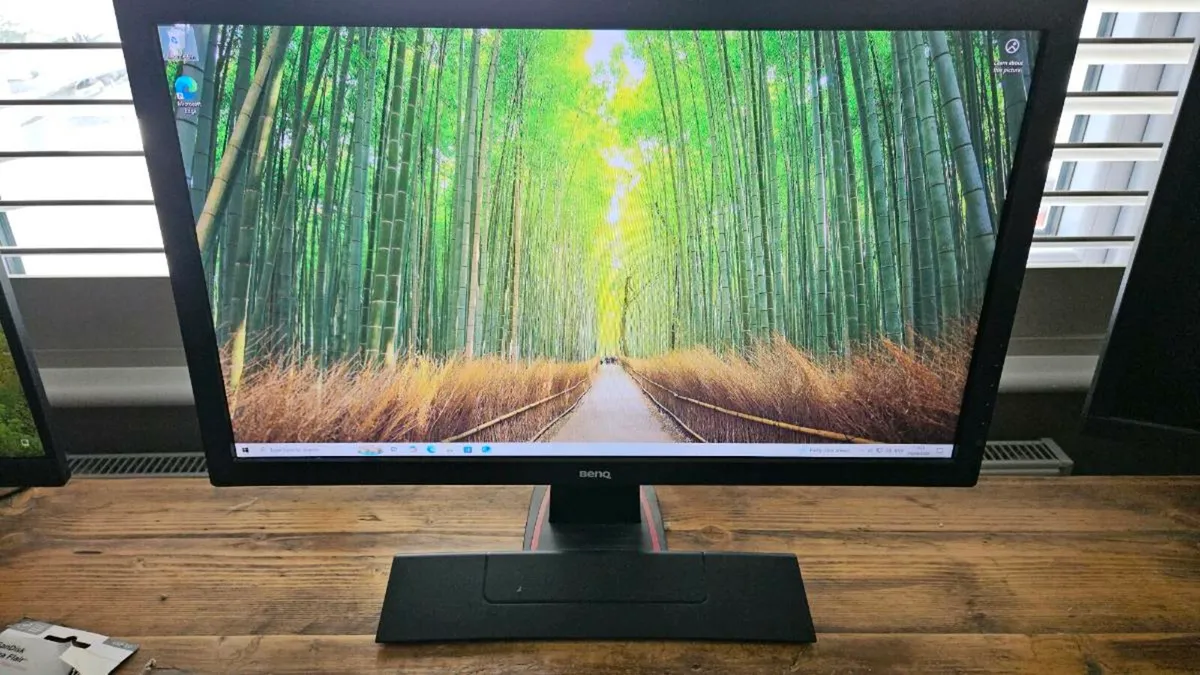 Zoostorm Intel Core i7 16Gb gaming pc + monitor - Image 2