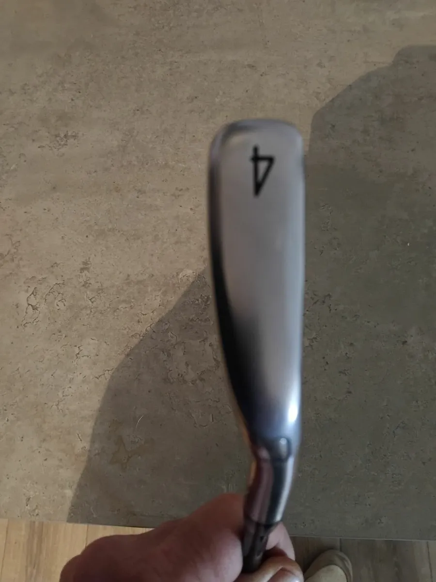 Titleist u500 4 iron - Image 1