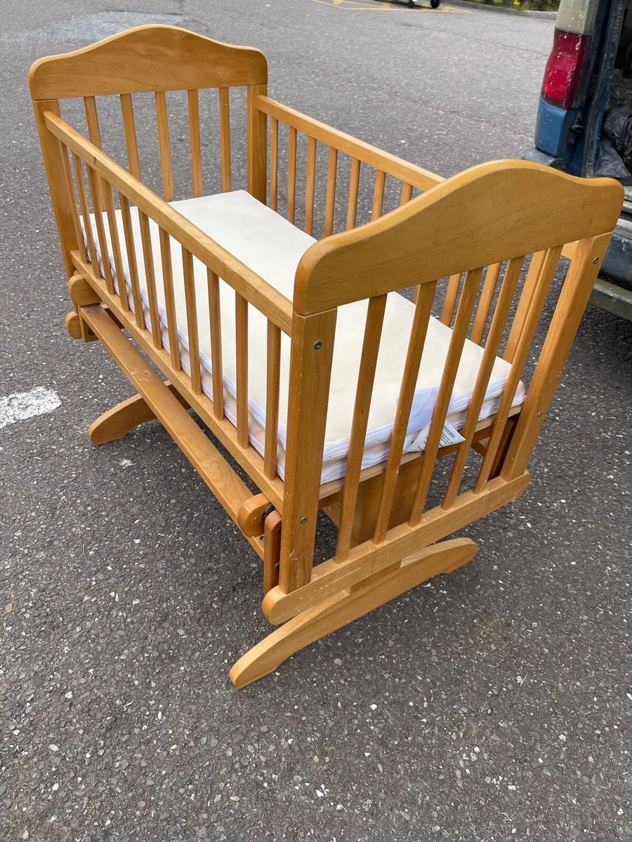 Baby bed - Image 2