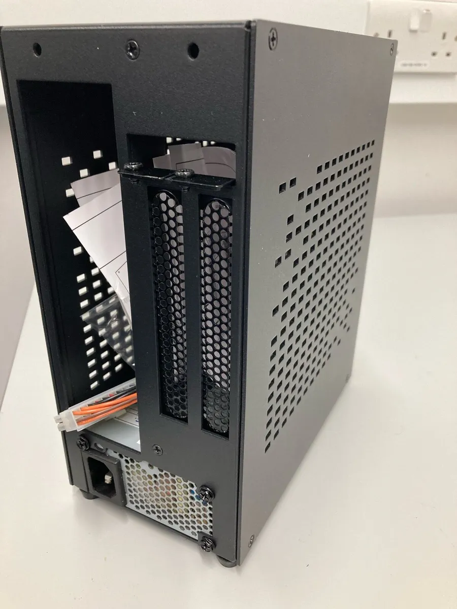 ITX case with 250W PSU - Image 2