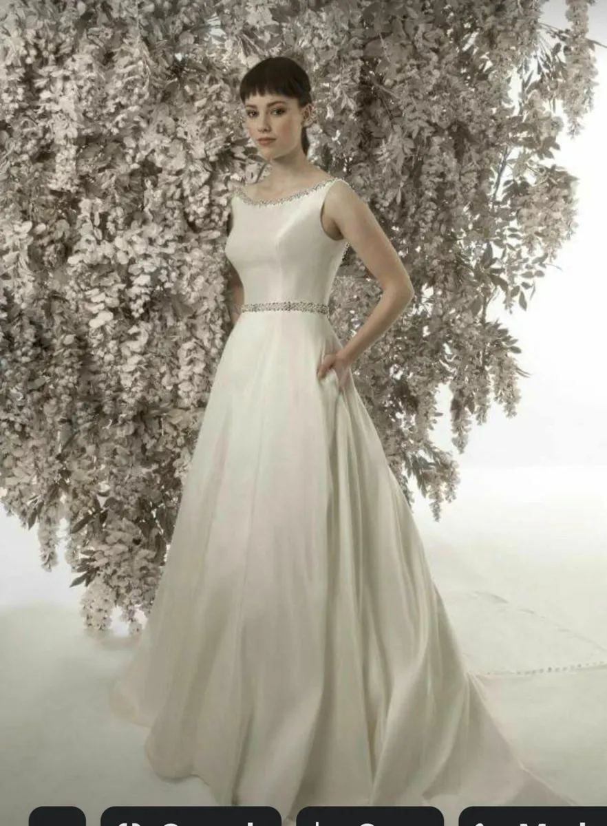 Wedding dress - Image 1