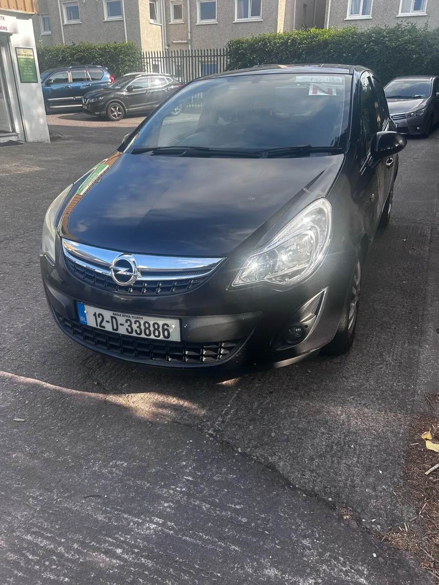 Opel Corsa 1.2 - Automatic- 2012 - Image 1