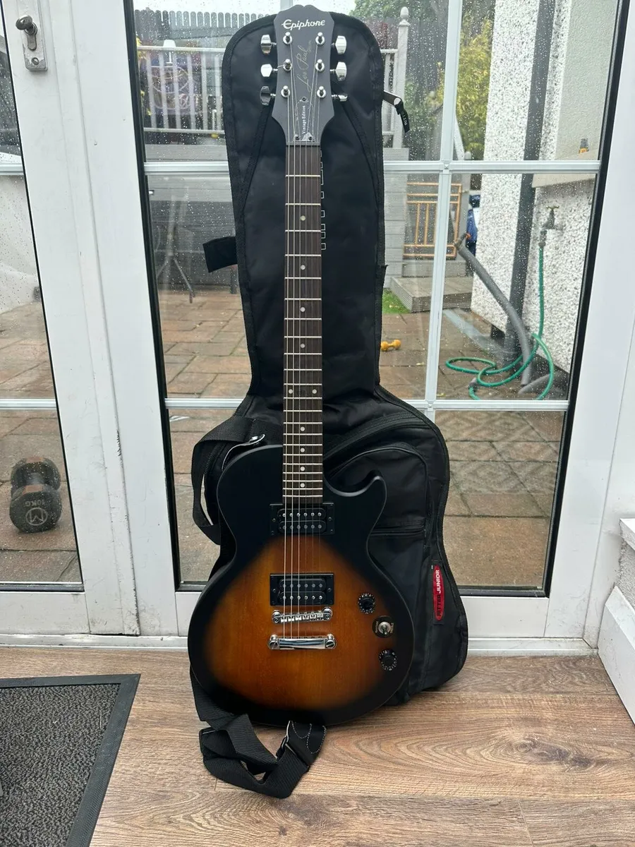 Electric Guitar and Amp set - Image 3