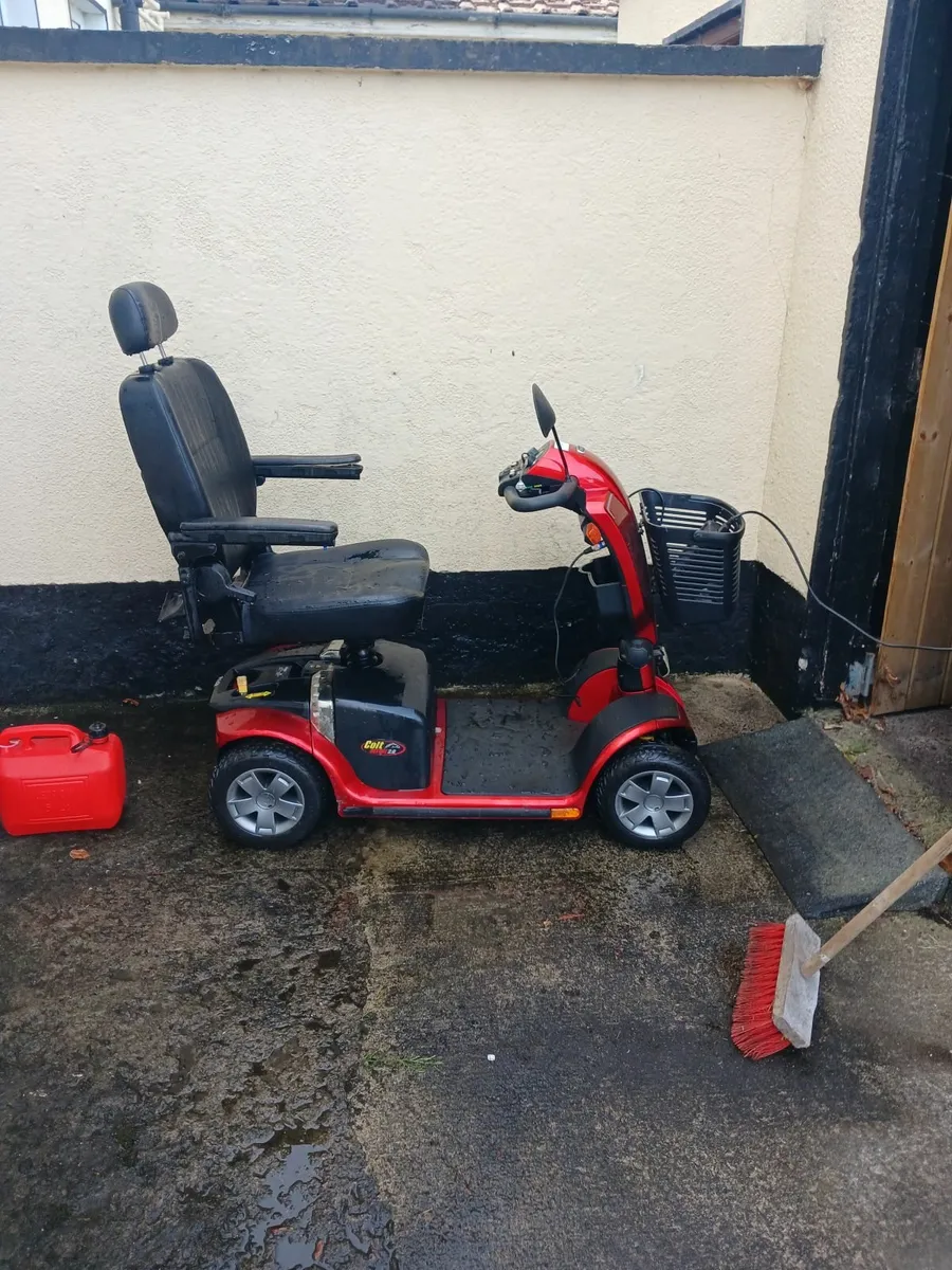 Mobility scooter - Image 1