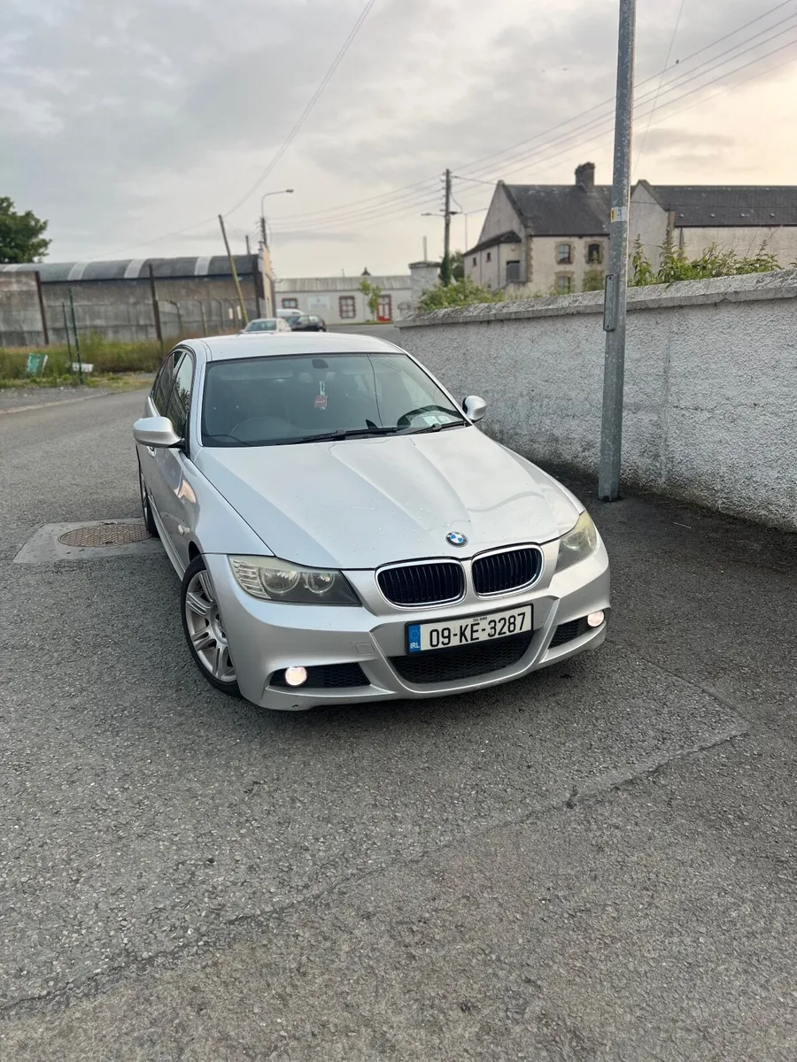 BMW 3-Series 2009 - Image 1