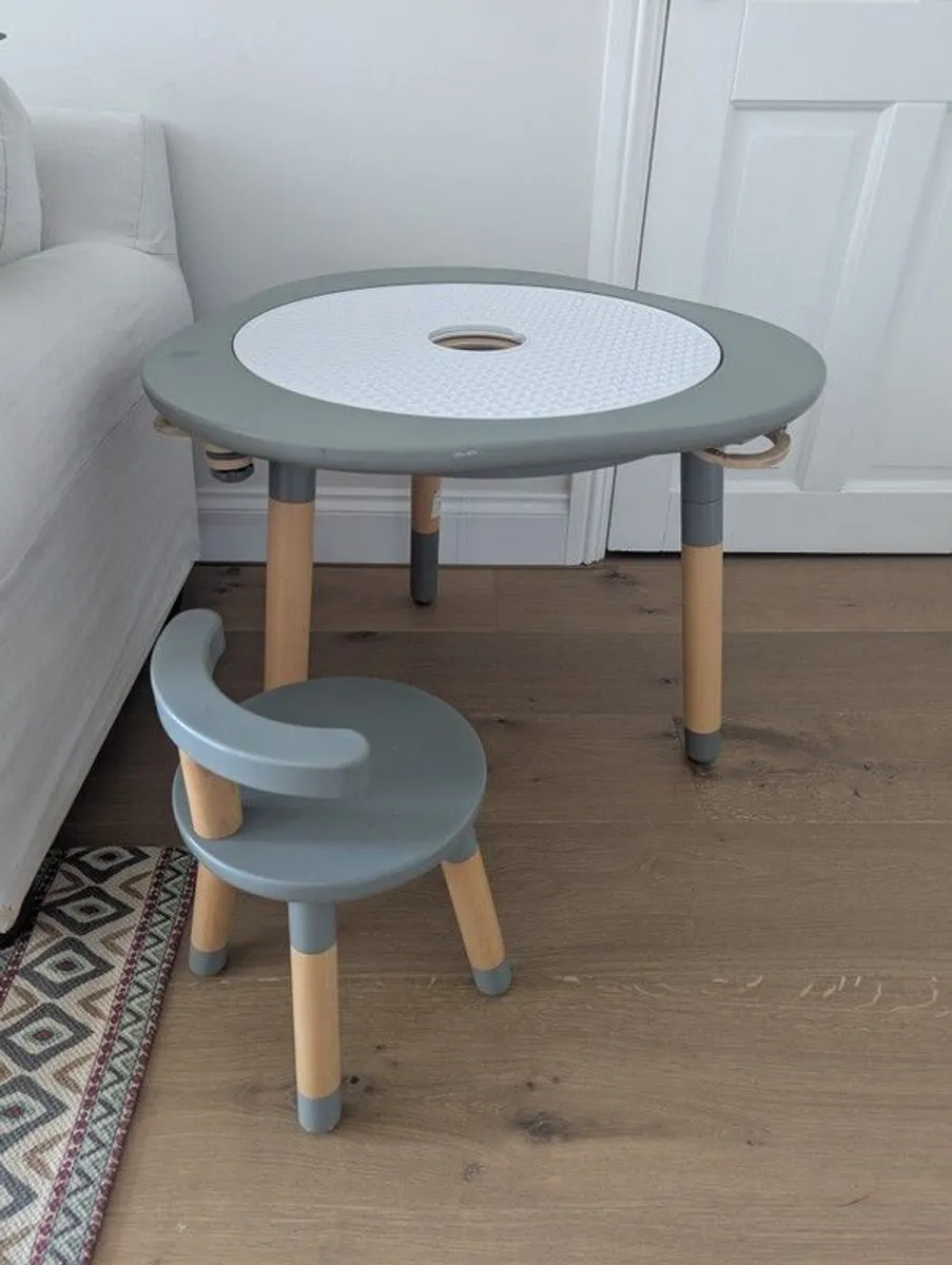 Lego and Duplo Play Table - Image 1