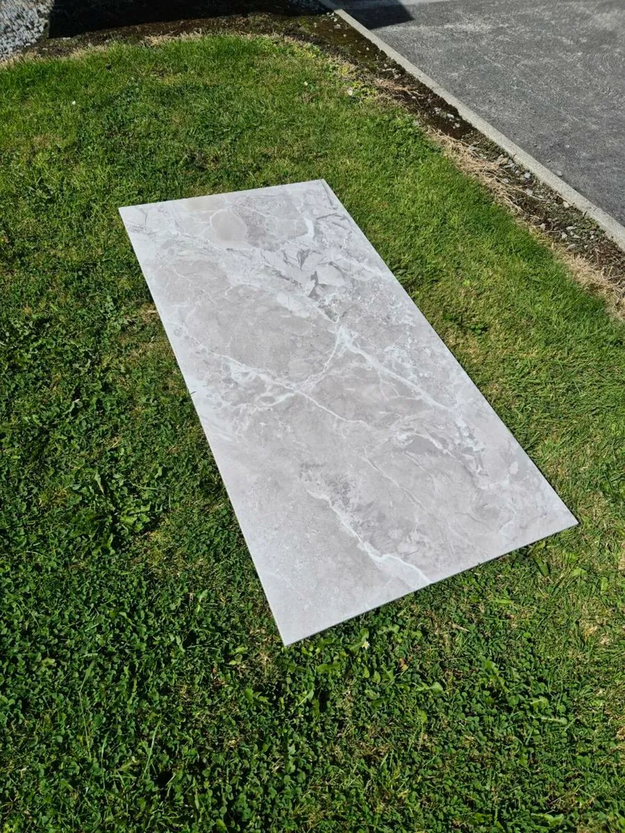 Porcelain tiles - Image 1