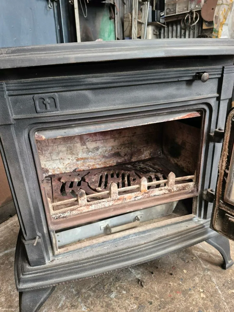 Solid fuel stove - Image 4