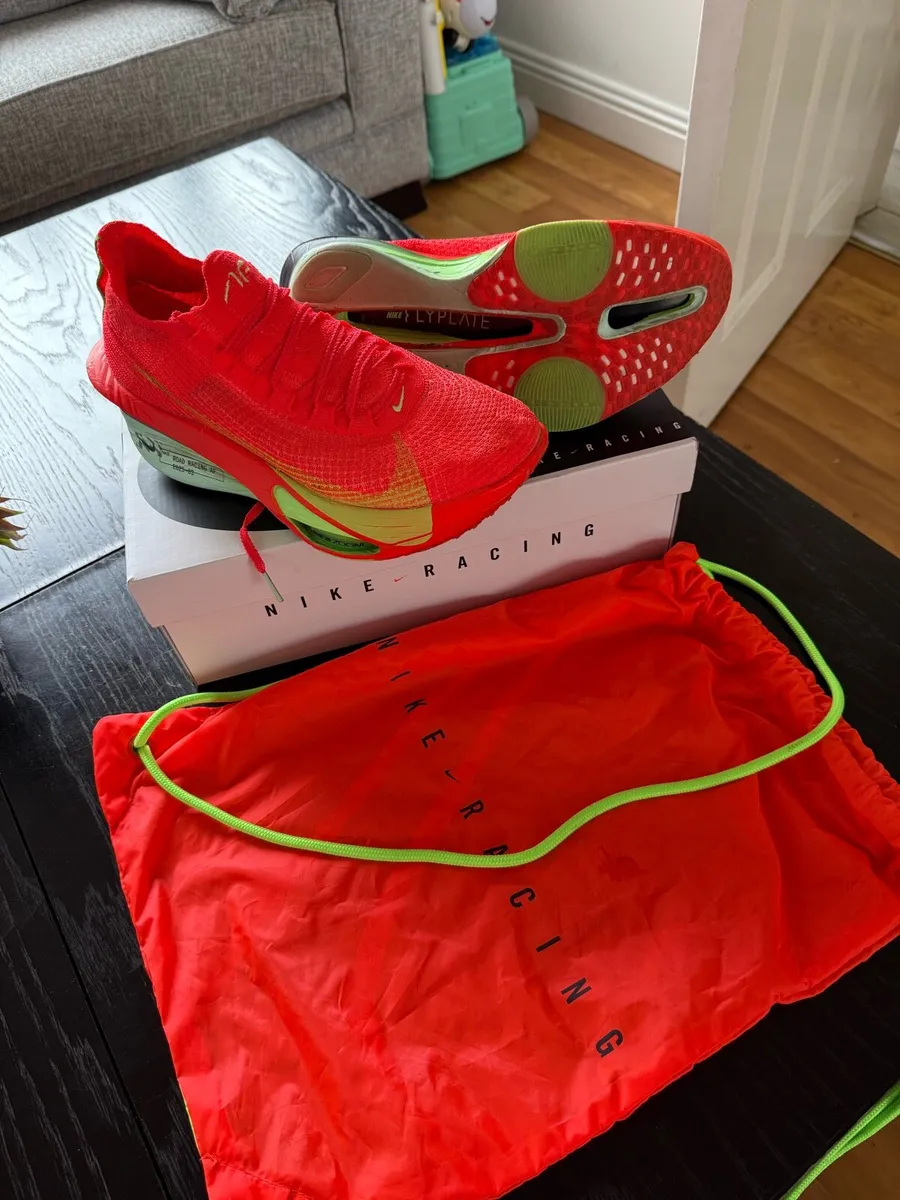 Nike alphafly 3 8.5 uk - Image 2