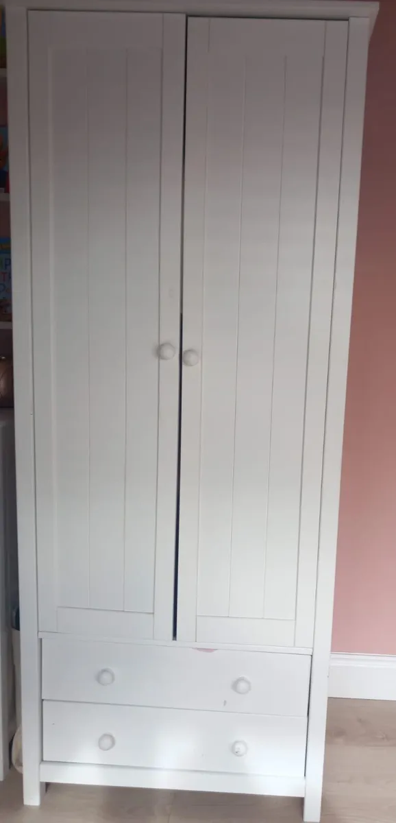 Wardrobe  & chest of drawers - Image 2