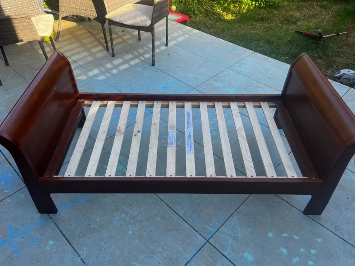 Mamas and Papas cot bed - Image 1