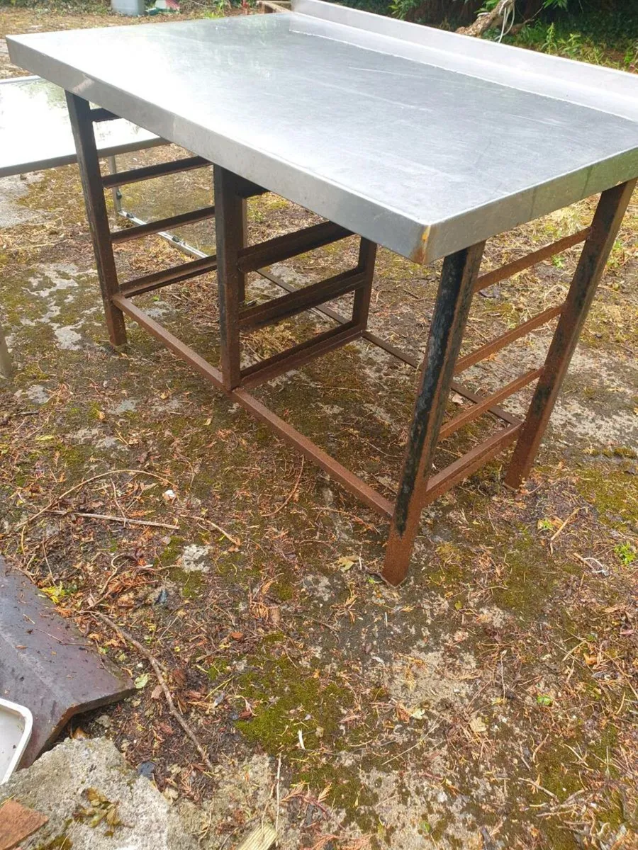 Stainless steel table - Image 2