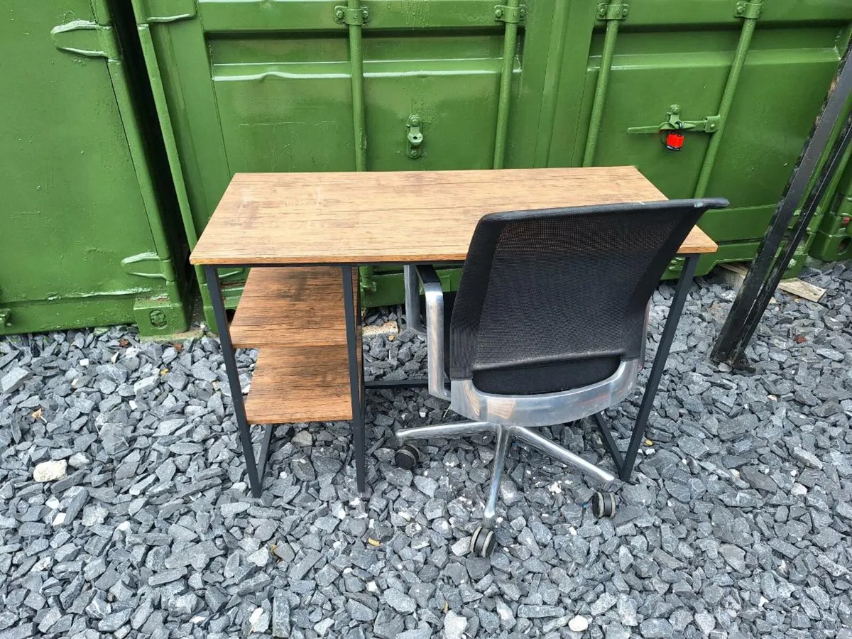 Desk and a chair (DELIVERY) - Image 1
