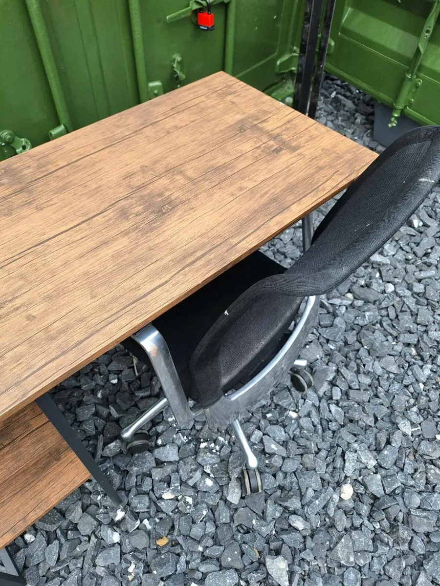 Desk and a chair (DELIVERY) - Image 3