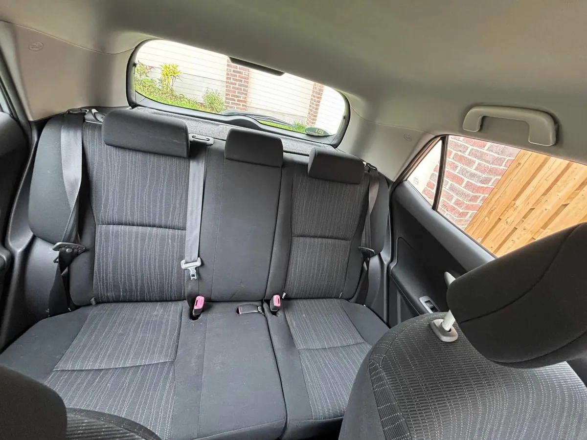 Toyota Auris 2008 - Image 4